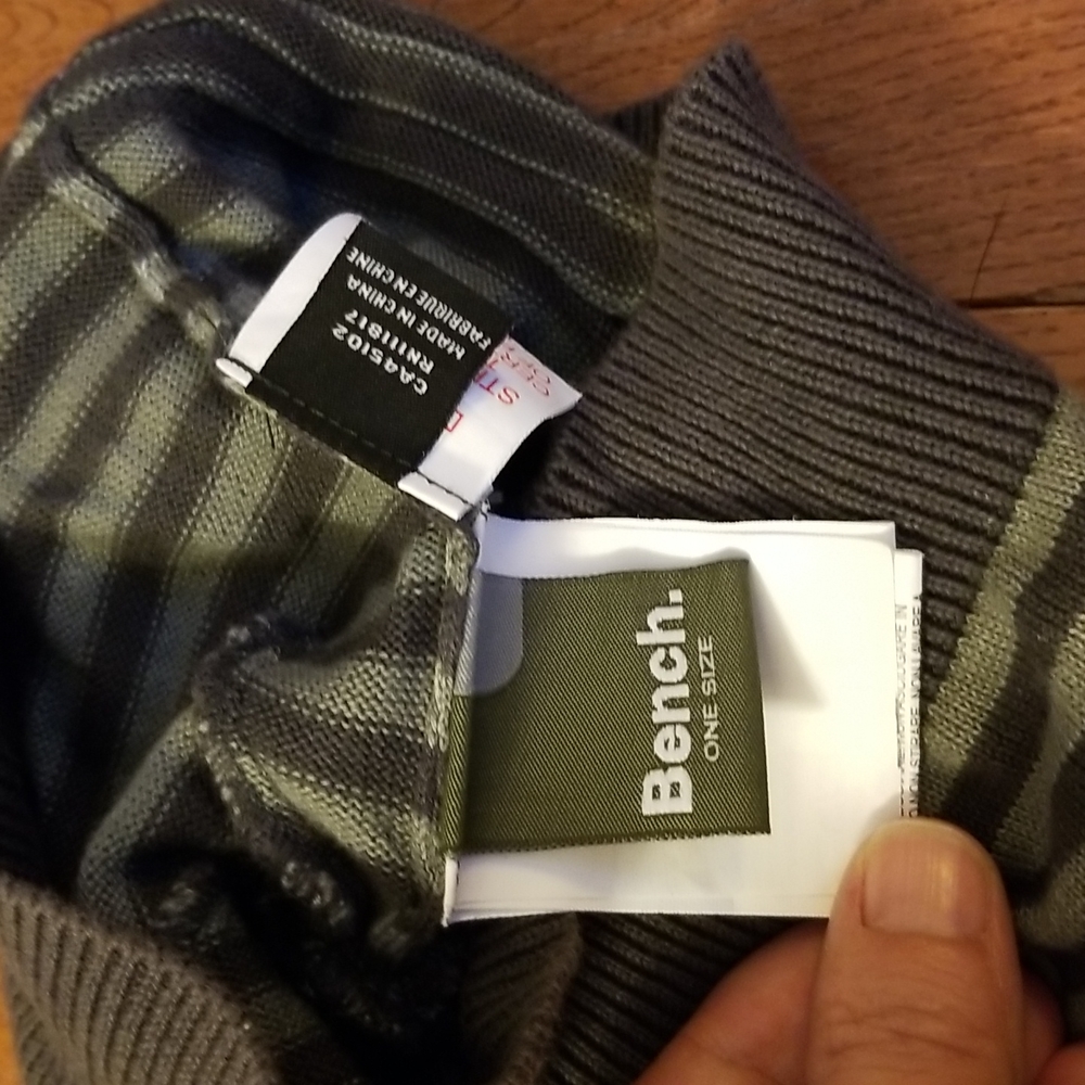 Bench beanie - Picture 3 of 3